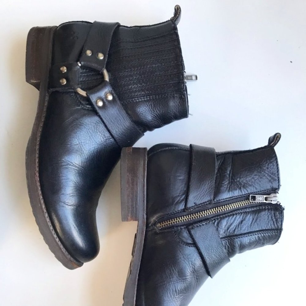 FRYE Women's Veronica Harness Short Boot Size 10 Near New